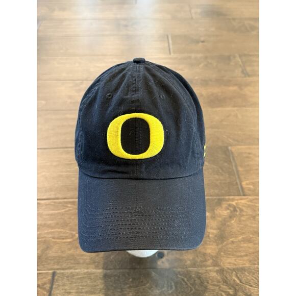 Nike Heritage86 Mens Black Dri Fit Oregon Ducks StrapBack Hat Classic Dad Cap - Picture 2 of 8